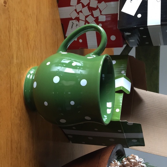 Temptation Dotted Mug Set of Four - Picture 2 of 5